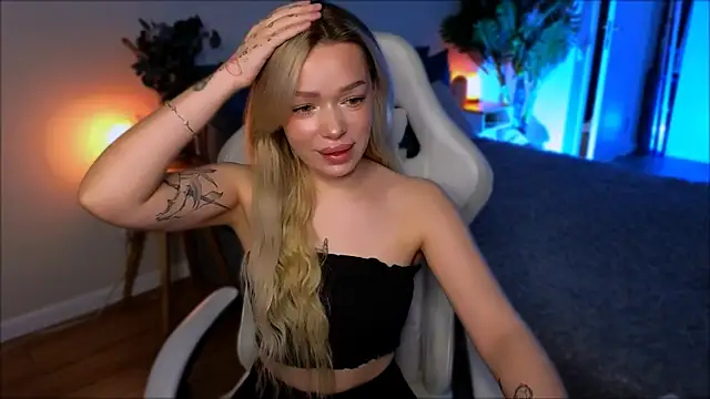 Snapshot of Lily_Yin chatting on March 1, 2026, 5:42 am Lily Yin online show from March 1, 2026, 5:42 am