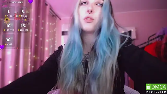 JustMeowGirl online show from April 24, 2026, 5:21 am