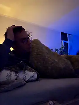 Snapshot of Schnubby1 chatting on March 14, 2025, 7:12 pm Schnubby1 online show from March 14, 2025, 7:12 pm