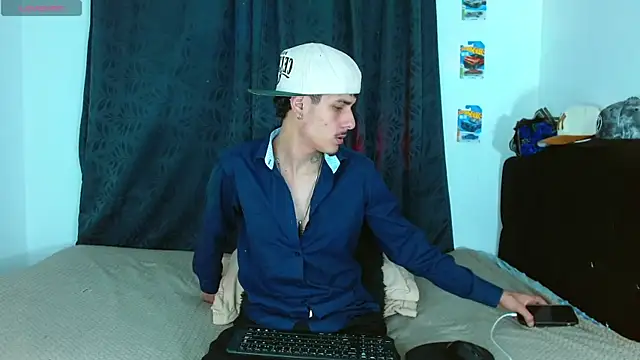 Snapshot of Bastiaan_28 chatting on November 13, 2025, 4:11 am Bastiaan 28 online show from November 13, 2025, 4:11 am