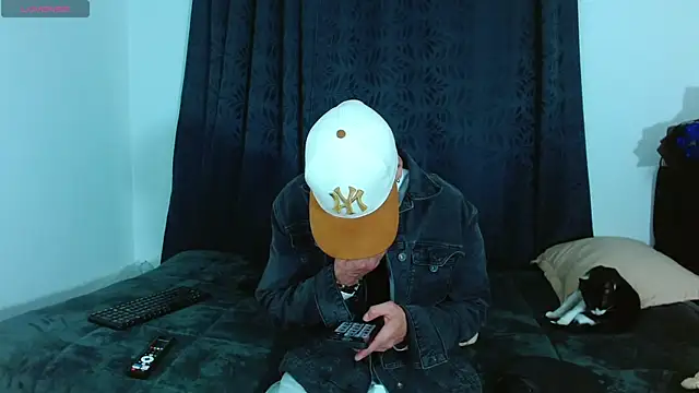 Snapshot of Bastiaan_28 chatting on November 28, 2025, 1:19 am Bastiaan 28 online show from November 28, 2025, 1:19 am