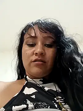 Snapshot of alondraabrown chatting on December 15, 2024, 1:00 pm alondraabrown online show from December 15, 2024, 1:00 pm