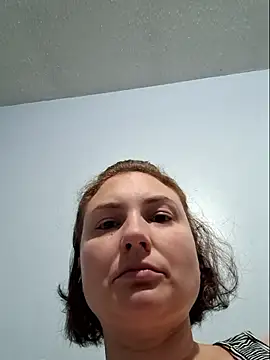 Snapshot of MilfyMrsRobinson chatting on January 18, 2026, 2:43 pm MilfyMrsRobinson online show from January 18, 2026, 2:43 pm