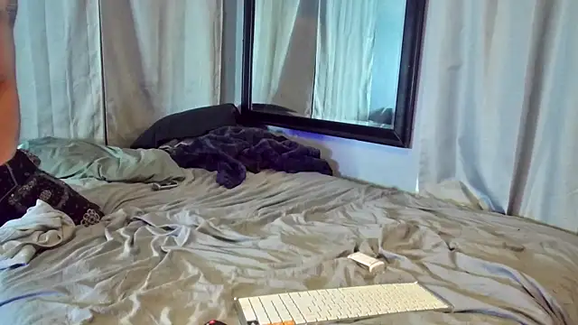 Snapshot of RyleyRydes chatting on February 3, 2025, 12:25 pm RyleyRydes online show from February 3, 2025, 12:25 pm