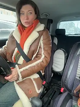 Snapshot of MooonReal chatting on December 18, 2025, 4:51 am MooonReal online show from December 18, 2025, 4:51 am