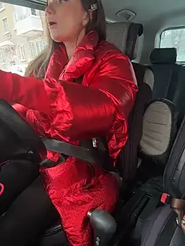 Snapshot of MooonReal chatting on December 20, 2025, 8:21 am MooonReal online show from December 20, 2025, 8:21 am