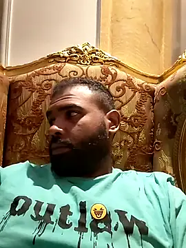 ListedLoin online show from November 25, 2025, 11:49 pm