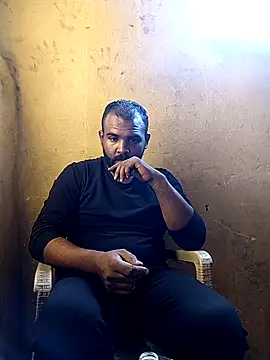 ListedLoin online show from November 28, 2025, 12:30 pm