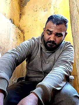 Snapshot of ListedLoin chatting on January 18, 2026, 9:35 am ListedLoin online show from January 18, 2026, 9:35 am