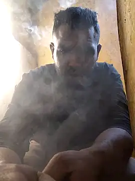 Snapshot of ListedLoin chatting on February 10, 2026, 1:04 pm ListedLoin online show from February 10, 2026, 1:04 pm