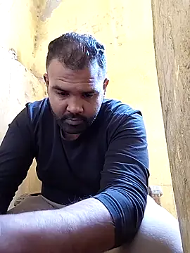 Snapshot of ListedLoin chatting on February 14, 2026, 7:49 am ListedLoin online show from February 14, 2026, 7:49 am