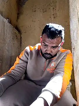 Snapshot of ListedLoin chatting on February 21, 2026, 11:11 am ListedLoin online show from February 21, 2026, 11:11 am