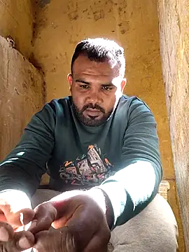 Snapshot of ListedLoin chatting on February 24, 2026, 10:57 am ListedLoin online show from February 24, 2026, 10:57 am