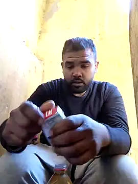 Snapshot of ListedLoin chatting on February 25, 2026, 7:18 am ListedLoin online show from February 25, 2026, 7:18 am