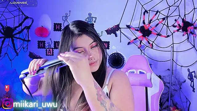 Ahri Elderwood online show from October 15, 2025, 5:07 am