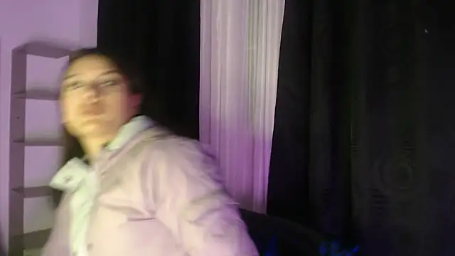 Abril Squirt online show from September 15, 2025, 5:51 am