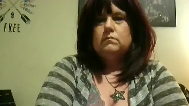 EyesofGlass 2XS online show from March 7, 2025, 12:48 am