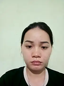 Snapshot of Ngoc-Trinh chatting on November 23, 2025, 4:29 pm Ngoc-Trinh online show from November 23, 2025, 4:29 pm