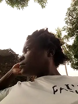 missarpie online show from October 29, 2025, 11:01 am