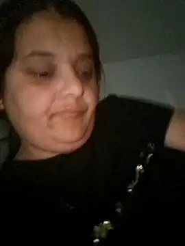 sarahhh1987 online show from November 2, 2025, 6:43 pm