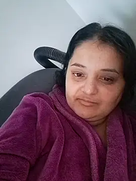 sarahhh1987 online show from December 14, 2025, 10:42 am