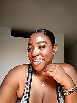 Perlasexyu1 online show from October 15, 2025, 1:55 pm