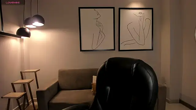 AliceHarper  online show from October 29, 2025, 7:48 pm