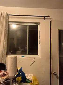 Snapshot of holyeroticss chatting on November 17, 2025, 2:06 am holyeroticss online show from November 17, 2025, 2:06 am