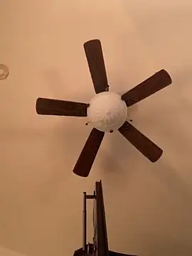 Snapshot of holyeroticss chatting on November 28, 2025, 12:13 am holyeroticss online show from November 28, 2025, 12:13 am