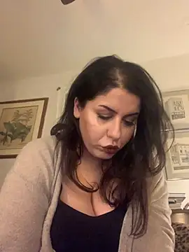 Snapshot of holyeroticss chatting on January 8, 2026, 10:01 pm holyeroticss online show from January 8, 2026, 10:01 pm