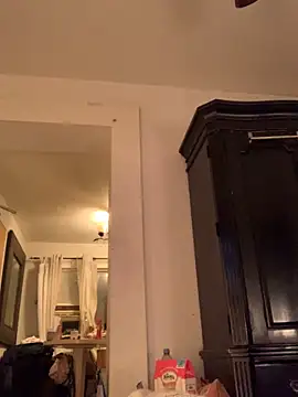 Snapshot of holyeroticss chatting on February 4, 2026, 1:22 am holyeroticss online show from February 4, 2026, 1:22 am