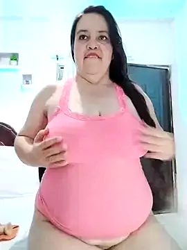 Snapshot of lunanataly chatting on February 12, 2025, 7:56 pm lunanataly online show from February 12, 2025, 7:56 pm