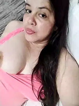 Snapshot of lunanataly chatting on February 19, 2025, 3:06 am lunanataly online show from February 19, 2025, 3:06 am