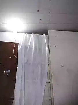 lunanataly online show from November 30, 2025, 9:41 pm