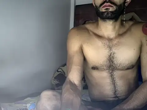 hideonbush051 online show from November 5, 2025, 12:21 am