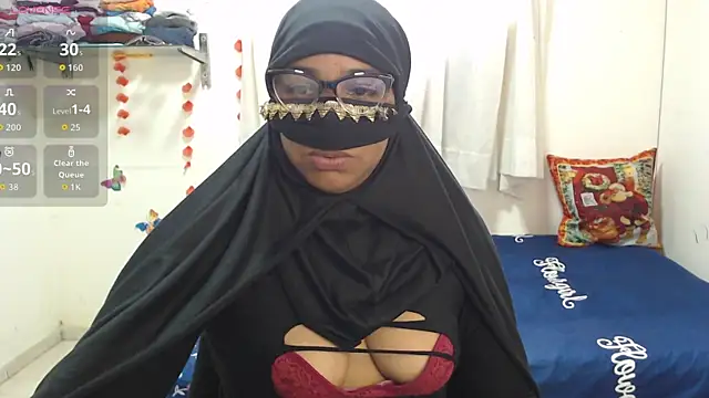 Snapshot of Aaliyah_brown chatting on October 16, 2025, 3:46 pm Aaliyah brown online show from October 16, 2025, 3:46 pm