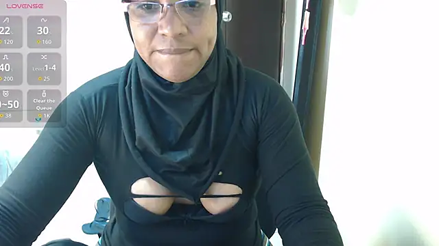 Snapshot of Aaliyah_brown chatting on November 26, 2025, 12:28 pm Aaliyah brown online show from November 26, 2025, 12:28 pm