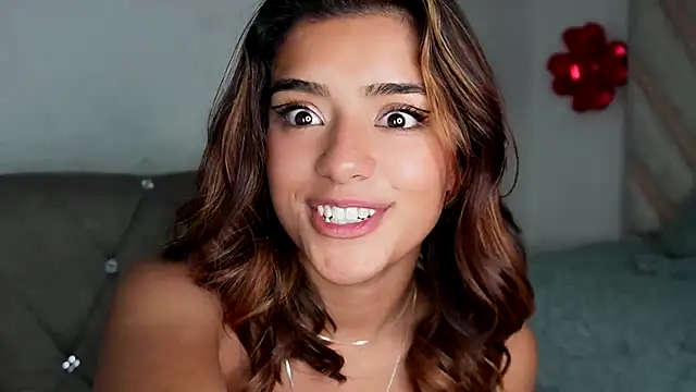 Rebecca 055 online show from November 1, 2025, 4:14 am