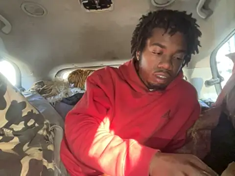 Snapshot of SlimeCrownzOut5 chatting on November 2, 2025, 2:19 pm SlimeCrownzOut5 online show from November 2, 2025, 2:19 pm