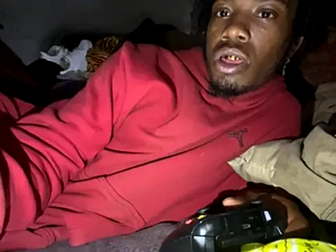 Snapshot of SlimeCrownzOut5 chatting on November 8, 2025, 4:34 am SlimeCrownzOut5 online show from November 8, 2025, 4:34 am