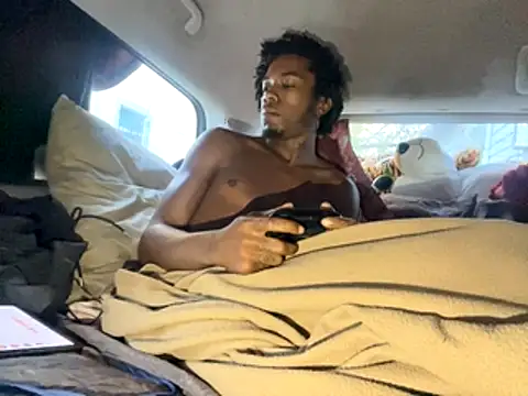 Snapshot of SlimeCrownzOut5 chatting on November 9, 2025, 1:31 pm SlimeCrownzOut5 online show from November 9, 2025, 1:31 pm