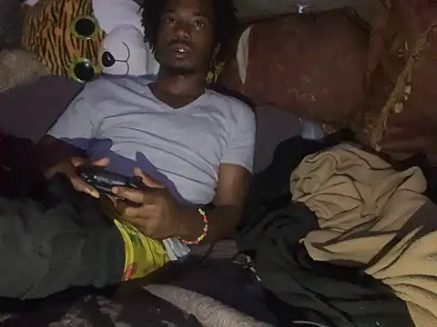 Snapshot of SlimeCrownzOut5 chatting on November 13, 2025, 5:17 am SlimeCrownzOut5 online show from November 13, 2025, 5:17 am