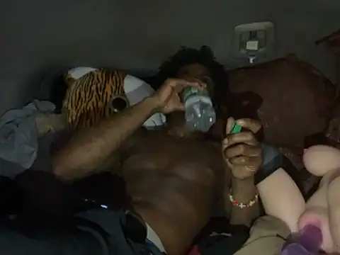 Snapshot of SlimeCrownzOut5 chatting on November 14, 2025, 5:39 am SlimeCrownzOut5 online show from November 14, 2025, 5:39 am