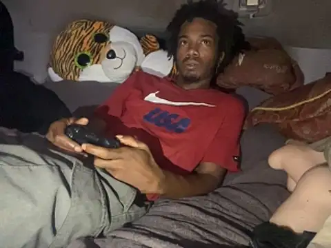 Snapshot of SlimeCrownzOut5 chatting on November 23, 2025, 5:07 am SlimeCrownzOut5 online show from November 23, 2025, 5:07 am