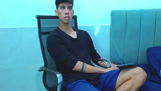 Snapshot of jhony-sex chatting on January 6, 2026, 6:39 am jhony-sex online show from January 6, 2026, 6:39 am