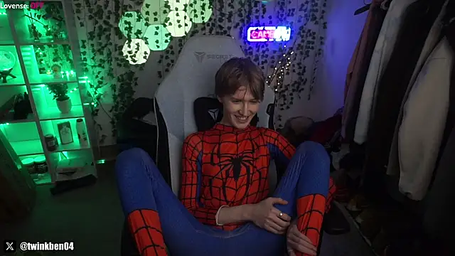 Snapshot of twinkben chatting on March 6, 2025, 8:48 pm twinkben online show from March 6, 2025, 8:48 pm