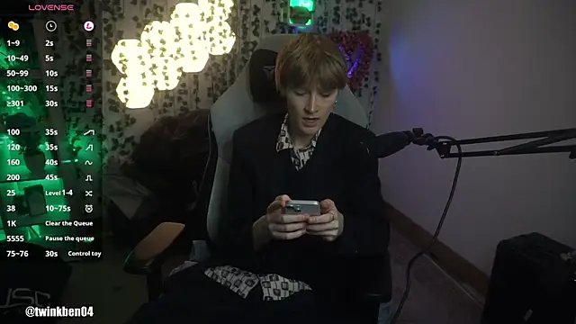 Snapshot of twinkben chatting on September 25, 2025, 7:39 pm twinkben online show from September 25, 2025, 7:39 pm