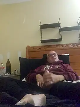 Snapshot of justjerkinaround666 chatting on February 8, 2026, 11:13 am justjerkinaround666 online show from February 8, 2026, 11:13 am