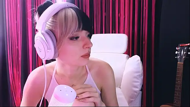 Avi Nile online show from February 1, 2026, 4:44 am