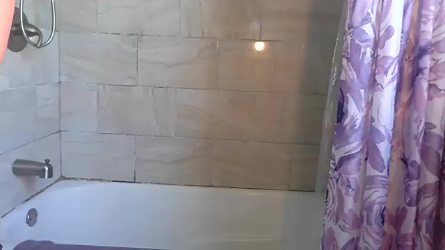 Snapshot of paytonkelly chatting on July 8, 2026, 2:43 pm paytonkelly online show from July 8, 2026, 2:43 pm